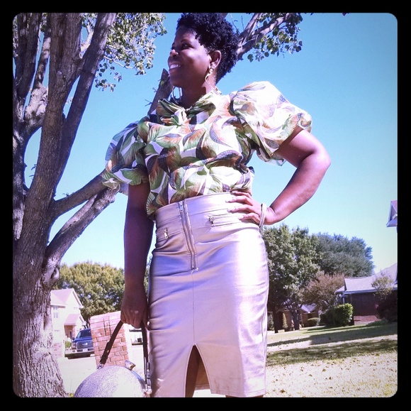 Meet your Posher, Patrice - Picture 1 of 1